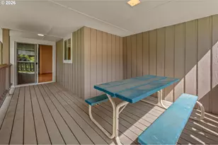 5211 SW 19th Dr, Portland, OR 97239 - Photo 9