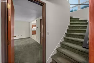 5211 SW 19th Dr, Portland, OR 97239 - Photo 17