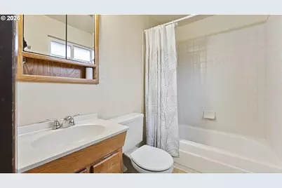 816 NE 193rd Ave, Portland, OR 97230 - Photo 13