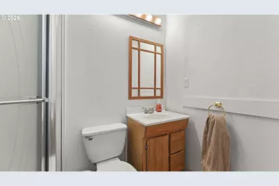 816 NE 193rd Ave, Portland, OR 97230 - Photo 17