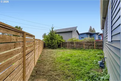 4205 NE Highland Ct, Portland, OR 97218 - Photo 23
