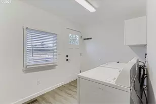 4205 NE Highland Ct, Portland, OR 97218 - Photo 19