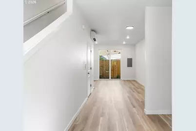 7473 N New York Ave #2, Portland, OR 97203 - Photo 5