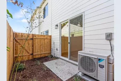 7473 N New York Ave #2, Portland, OR 97203 - Photo 13