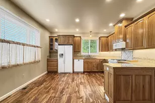 885 G St, Baker City, OR 97814 - Photo 9