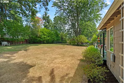 12115 SW Faircrest St, Portland, OR 97225 - Photo 33