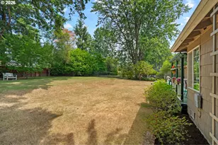 12115 SW Faircrest St, Portland, OR 97225 - Photo 33