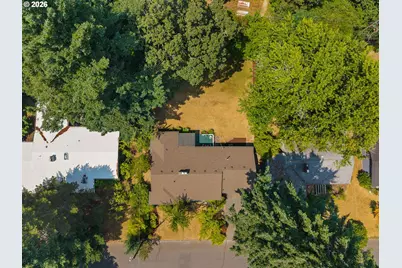 12115 SW Faircrest St, Portland, OR 97225 - Photo 37