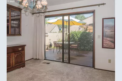 12605 NE Shaver St, Portland, OR 97230 - Photo 11