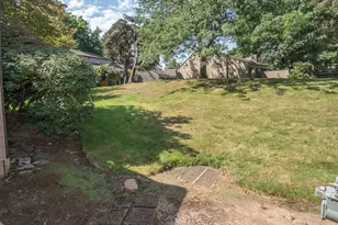 12605 NE Shaver St, Portland, OR 97230 - Photo 31