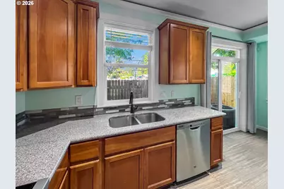 1514 SE 117th Ave, Portland, OR 97216 - Photo 13