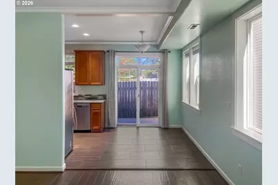 1514 SE 117th Ave, Portland, OR 97216 - Photo 9