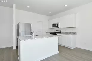 3990 SW Duniway Ln, Gresham, OR 97080 - Photo 9