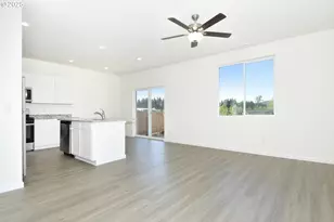 3990 SW Duniway Ln, Gresham, OR 97080 - Photo 3