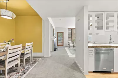 1132 SW 19th Ave #104, Portland, OR 97205 - Photo 17