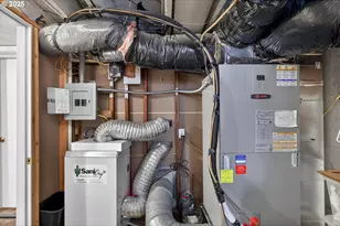 648 W Main St, Carlton, OR 97111 - Photo 39