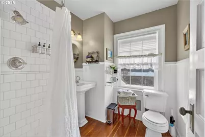 648 W Main St, Carlton, OR 97111 - Photo 25