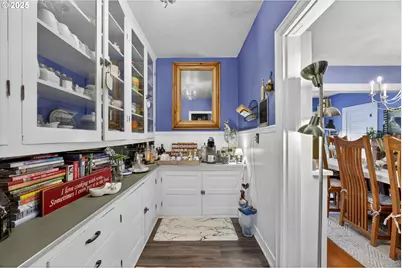 648 W Main St, Carlton, OR 97111 - Photo 9