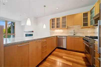 1030 NW Johnson St #323, Portland, OR 97209 - Photo 11