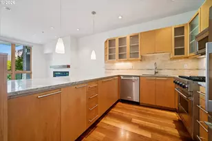 1030 NW Johnson St, Portland, OR 97209 - Photo 11