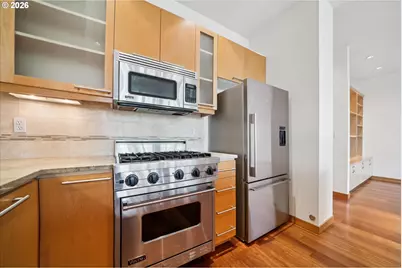 1030 NW Johnson St #323, Portland, OR 97209 - Photo 13