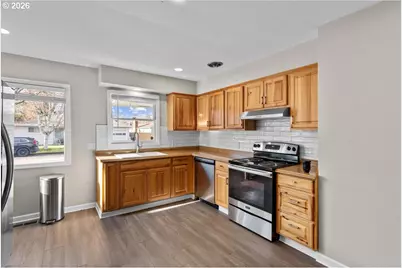 1725 Grant St NE, Salem, OR 97301 - Photo 13