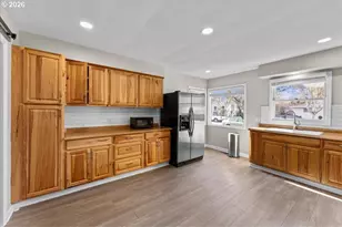 1725 Grant St NE, Salem, OR 97301 - Photo 9