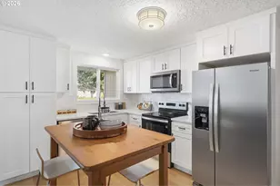 3870 SE Walnut St, Hillsboro, OR 97123 - Photo 9