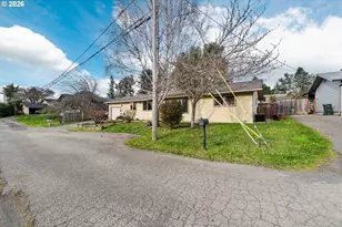 2031 Kincheloe Ln, Myrtle Point, OR 97458 - Photo 3