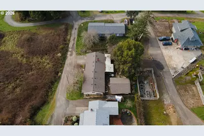 2031 Kincheloe Ln, Myrtle Point, OR 97458 - Photo 7