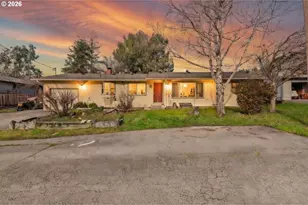 2031 Kincheloe Ln, Myrtle Point, OR 97458 - Photo 1