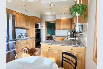 7929 SW 4th Ave, Portland, OR 97219 - Photo 11