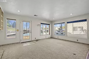 18989 NE Marine Dr, Portland, OR 97230 - Photo 9