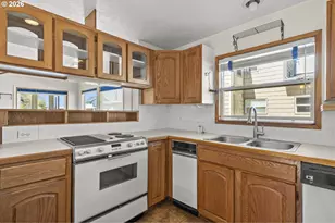 18989 NE Marine Dr, Portland, OR 97230 - Photo 15