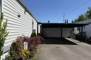 13045 SE Stark St, Portland, OR 97233 - Photo 15