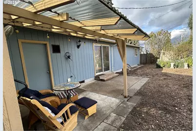 1205 Mill St, Springfield, OR 97477 - Photo 23