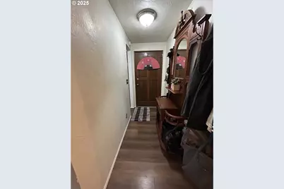 1205 Mill St, Springfield, OR 97477 - Photo 7