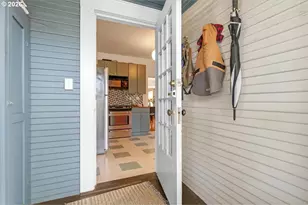 8547 N Oswego Ave, Portland, OR 97203 - Photo 29