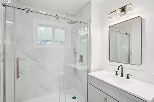 5818 NE 35th Pl, Portland, OR 97211 - Photo 9