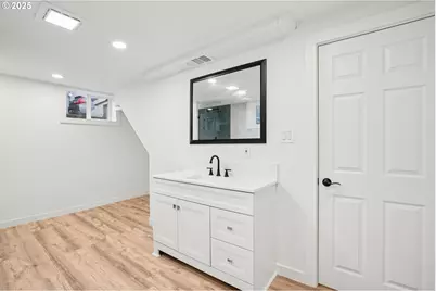 5818 NE 35th Pl, Portland, OR 97211 - Photo 19