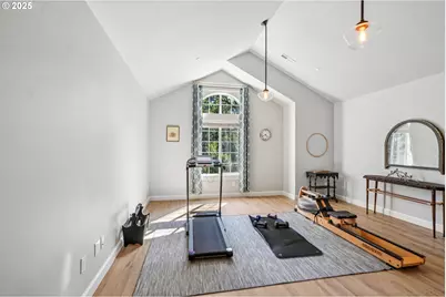 5862 SW Ralston Dr, Portland, OR 97239 - Photo 19