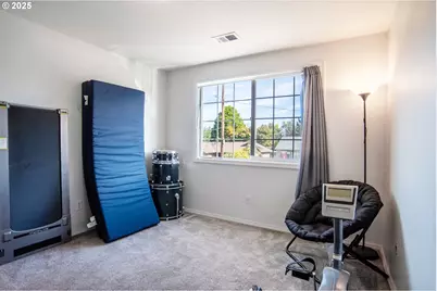 9809 N Exeter Ave, Portland, OR 97203 - Photo 23