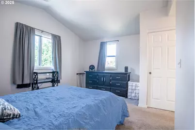 9809 N Exeter Ave, Portland, OR 97203 - Photo 17