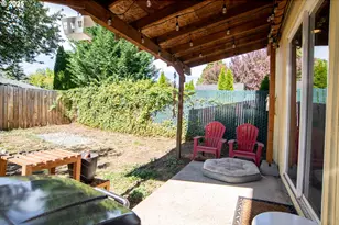 9809 N Exeter Ave, Portland, OR 97203 - Photo 25