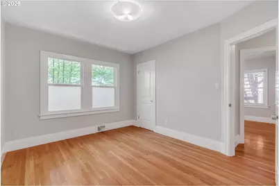 3762 N Melrose Dr, Portland, OR 97227 - Photo 17