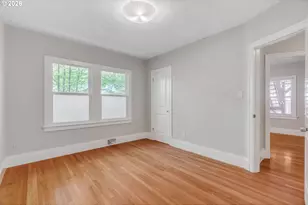3762 N Melrose Dr, Portland, OR 97227 - Photo 17