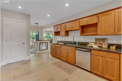 3762 N Melrose Dr, Portland, OR 97227 - Photo 7