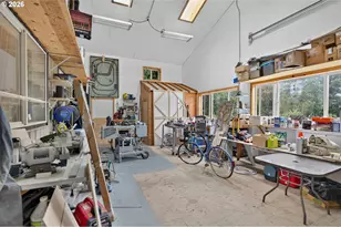 2060 SW Butler Rd, Gresham, OR 97080 - Photo 43