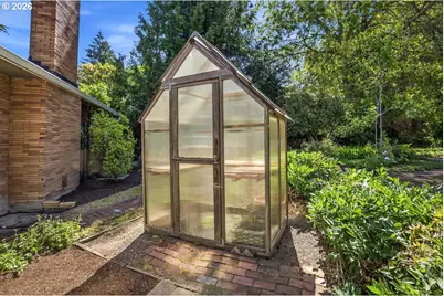 6434 SW Brugger St, Portland, OR 97219 - Photo 31