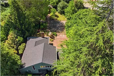6434 SW Brugger St, Portland, OR 97219 - Photo 37